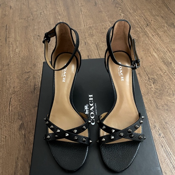 Coach May Polished Pebble 5 1/2 - Picture 4 of 8